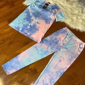 Stylish Sky Tie-Die 2pc w Mask Set